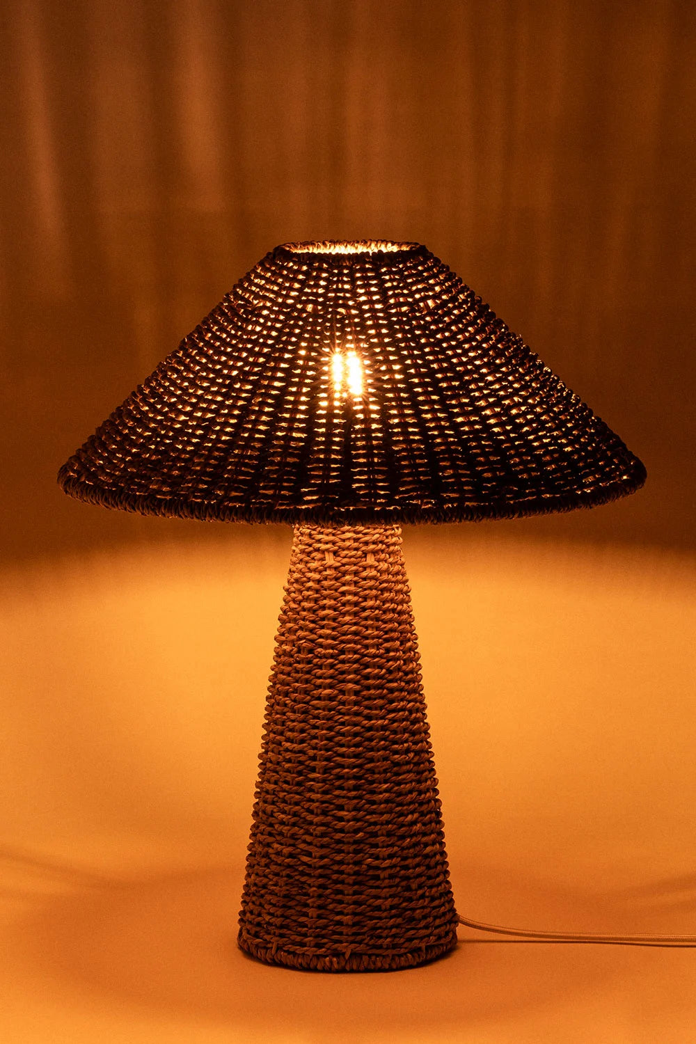 Liselot - Rattan Tischlampe